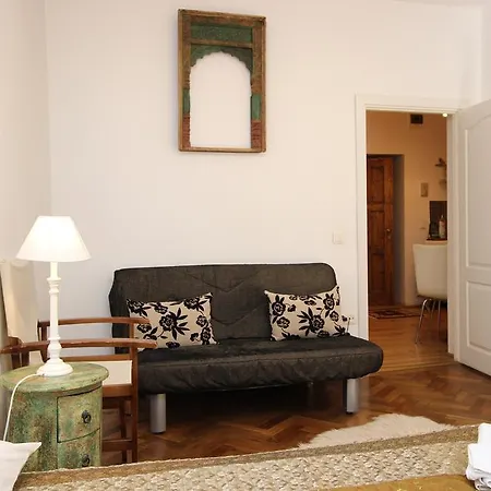 Versus Art Apartment *
