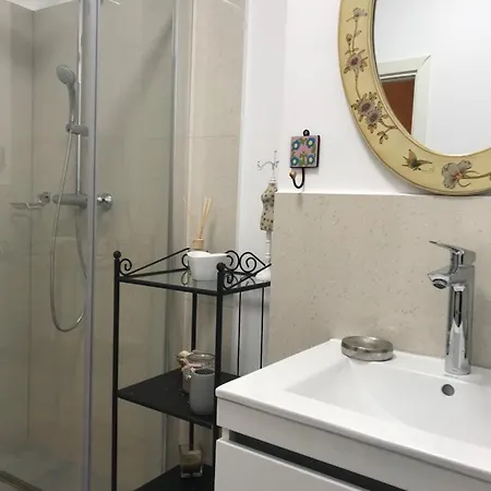 Versus Art アパート *